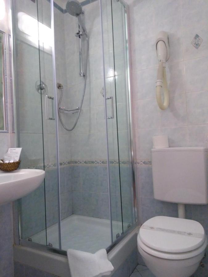 Hotel Twenty Nine Генуя Экстерьер фото